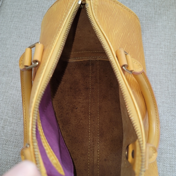 Louis Vuitton Epi Speedy 25 Yellow - Picture 10 of 16